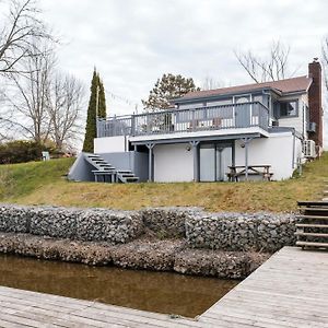 فيلا Narrows Nook - Prince Edward County Waterfront Deseronto Exterior photo