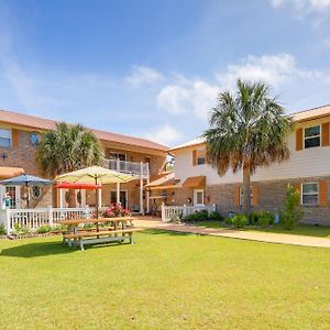 Broad Creek Newport Home With Private Balconies And Creek Access! Exterior photo