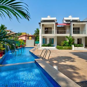 Luxury 3Bhk Villa With Swimming Pool In كاندولِم Exterior photo