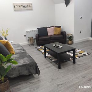 Sky Apartments برادفورد Room photo