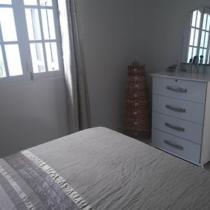 شقة منديلو  في Maderalzinho Room photo
