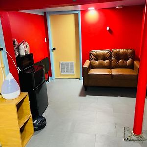 Private Room With Bathroom & Entrance إيرفينغتون Exterior photo