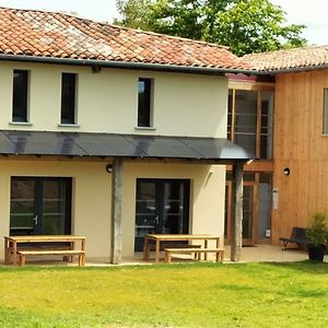 فيلا Les Granges D'En Naoua, Grand Gite Avec Piscine Maubec  Exterior photo