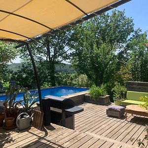 فيلا Jolie Maison En Bois Avec Piscine Saint-Césaire-de-Gauzignan Exterior photo