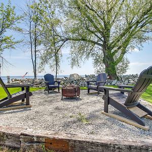 Oconto Cozy Waterfront Home On The Bay Of Green Bay! Exterior photo