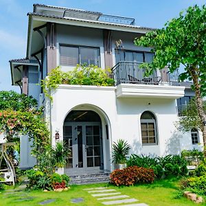 Cai Rong Home Villa Sonasea Van Don Exterior photo