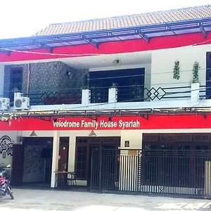 فندق Velodrome Family House Syariah Ngadipuro Exterior photo