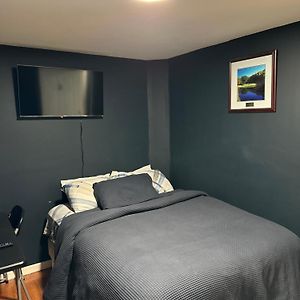 Fidelia Room C, Queen Bed Minutes From Newark Liberty International Airport And Newark Penn Station إيرفينغتون Exterior photo