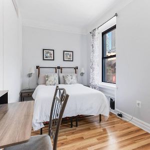Lovely 2-Bedroom Renovated Midtown West نيو يورك Exterior photo