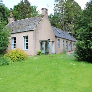Insch Cosy Cottage In The Grounds Of A Scottish Castle Exterior photo