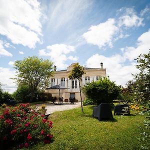 مبيت وإفطار Saint-Estèphe Chateau Papounan Exterior photo