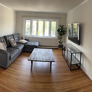 Stylish & Comfortable Apartment For Groups ليندهيرست Exterior photo