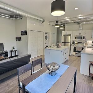 Summer Suite - Pet Friendly براندون Exterior photo