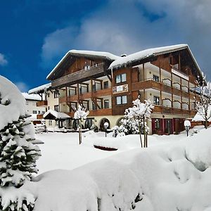 Trail Hotel اوبرستوفن Exterior photo