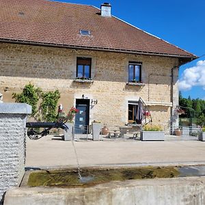 شقة Location A La Ferme Entre Lacs Et Montagnes "Chez Papy" Exterior photo