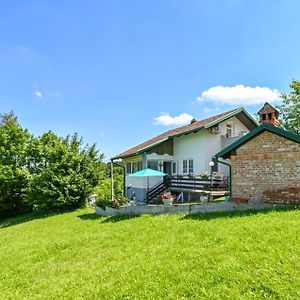 Jarki Horvaticevi Pet Friendly Home In Martinkovec With Wi-Fi Exterior photo