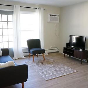 Lovely 2Br Condo Mins From Downtown دافنبورت Exterior photo