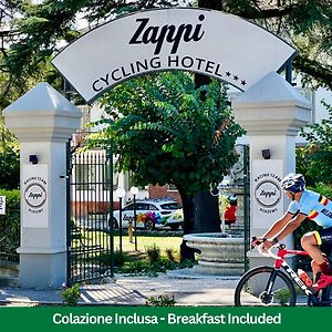 Zappi Cycling Hotel ريولو تيرمي Exterior photo