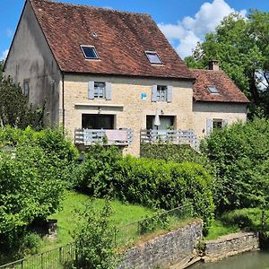 مبيت وإفطار Saint-Germain-lès-Arlay Au Lavoir Du Serein "La Billaude" Et "La Langouette" Exterior photo