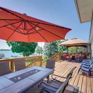 Marysville Riverfront Michigan Abode - Dock, Grill And Fire Pit Exterior photo