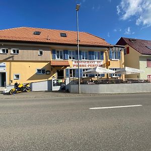 فندق Restaurant Pierre Pertuis Sonceboz-Sombeval Exterior photo