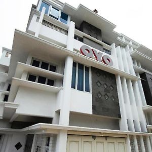 Oyo 716 Iciw Iciw Exclusive Homestay باندار لامبونغ Exterior photo