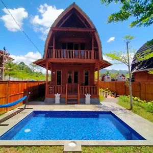 Babagan Villa Kayu Unique With Private Pool Exterior photo