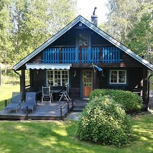 Norrtälje Naturnahes Familienfreundliches Ferienhaus Mit Sauna Und Trampolin Und Kajak Exterior photo