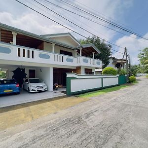 Furnished House For Rent In Colombo Athurugiriya Bokundara Exterior photo