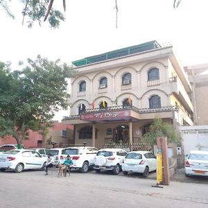 فندق تاج بلازا آغْرا Exterior photo