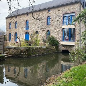 شقة Le Moulin De Meral Montsûrs Exterior photo