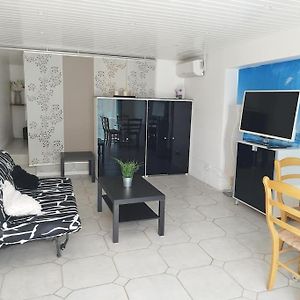 Bas De Villa Climatise Avec Coin Terrasse ساناري سور مير Exterior photo