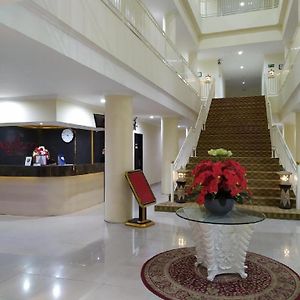 Rangkayobasa Hotel Padang Panjang بوغيتّينغي Exterior photo