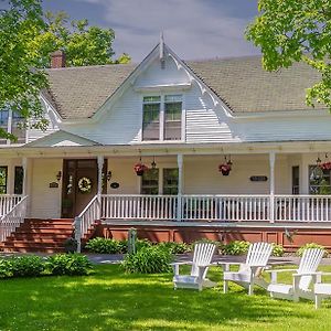 Parrsboro Gillespie House Inn Exterior photo