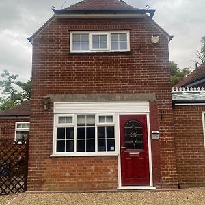 Red House Cottage هولبيتش Exterior photo