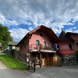 شقة Apartma Medvedjek Velika Loka Exterior photo