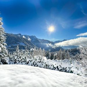 فيلا غريونفي Sumptuous Chalet With Breathtaking Views By Guestlee Exterior photo