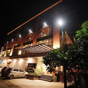 فندق Cmk Habitat Centre Kochi Exterior photo