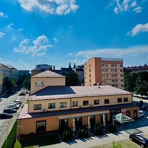 Hotel Piramida ماريبور Exterior photo