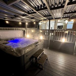 فيلا Numero Venti Aparthouse Wifi Parking Hot Tub نيوكاسل أبون تاين Exterior photo