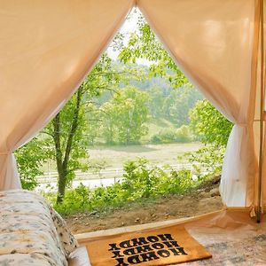 فندق Tranquil Farm Yurt - Mountain View تشاتانوغا Exterior photo