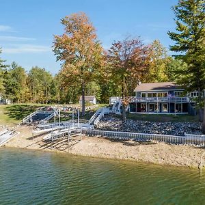 فيلا Lakefront Luxury With Private Beach, Sleeps 14 Gladwin Exterior photo