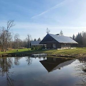 فيلا Kuuse Metsamaja SAAREMAA Exterior photo