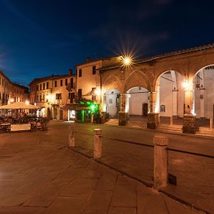 Albergo Giardino مونتالشينو Exterior photo