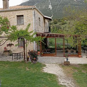 فندق Xenonas Souliou Samonída Exterior photo