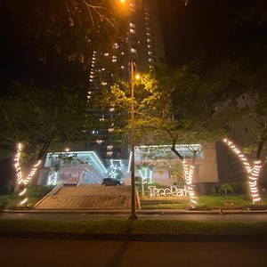 Apartment Treepark Bsd By Hw Apartment تانجيرانغْ Exterior photo