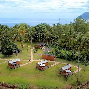 فندق Bobocabin Bunaken Hills, مانادو Exterior photo