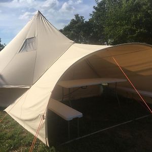 فيلا Sejour Nature En Tipi Avec Wakeboard Et Toutes Commodites, Ideal Pour 6 Personnes - Fr-1-591-540 Pouligny-Notre-Dame Exterior photo