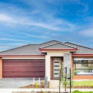 Stayau Charming 4Br Retreat In Wyndham Vale Exterior photo