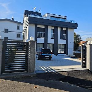 Modern Apartment In Very Quiet Location In Darica, Istanbul Exterior photo